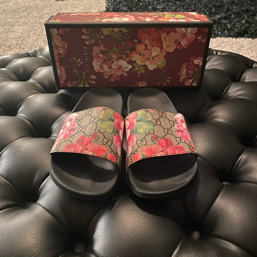 Gucci Blooms Supreme Slide Sandals Size 41
